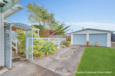 Photo of property in 4 Thomas Place, Foxton Beach, Foxton, 4815