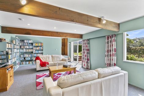 Photo of property in 5 Gurkha Crescent, Khandallah, Wellington, 6035