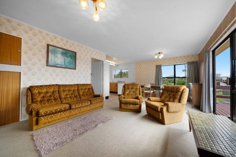 Photo of property in 60 Bays Road, Orere Point, Papakura, 2585