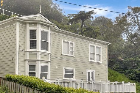 Photo of property in 28 Crieff Street, Northland, Wellington, 6012