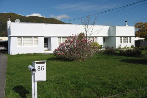 Photo of property in 86 Waiwhetu Road, Waterloo, Lower Hutt, 5011