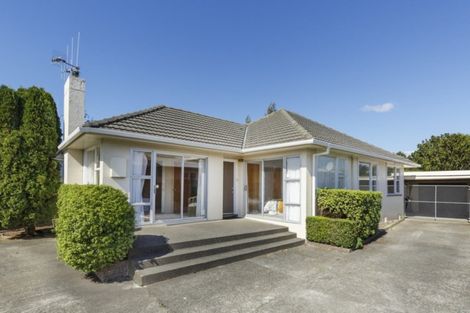 Photo of property in 37 Parkland Crescent, Terrace End, Palmerston North, 4410