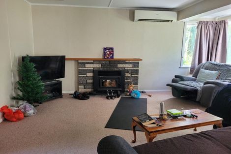 Photo of property in 12 Bethune Street, Featherston, 5710