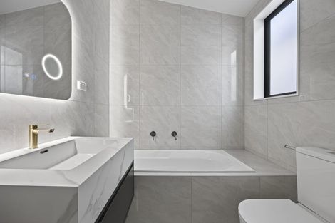 Photo of property in 27 Jandell Crescent, Bucklands Beach, Auckland, 2014