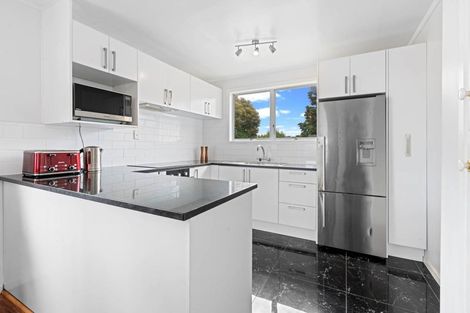 Photo of property in 14 Yearsley Place, Manurewa, Auckland, 2102