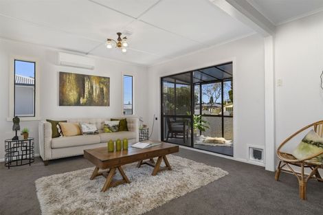 Photo of property in 38 Queen Road, Bellevue, Tauranga, 3110