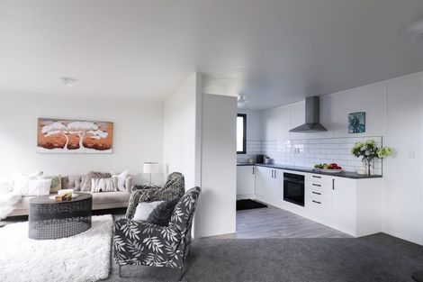 Photo of property in 4/7 Barneys Farm Road, Clendon Park, Auckland, 2103