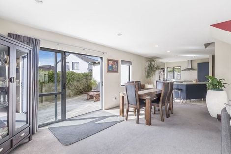 Photo of property in 8/64 Schnapper Rock Road, Schnapper Rock, Auckland, 0632