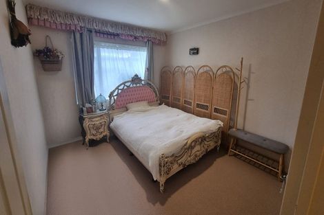 Photo of property in 4 Oswald Close, Flat Bush, Auckland, 2016