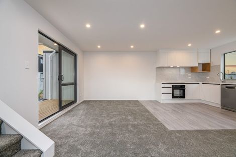 Photo of property in 1/17 Kingdale Road, Henderson, Auckland, 0610