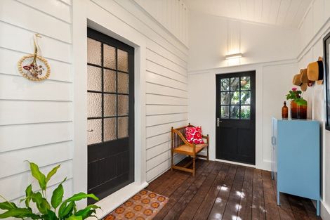 Photo of property in 4 Manuka Terrace, Eastbourne, Lower Hutt, 5013