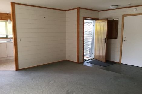 Photo of property in 60a Kaurilands Road, Titirangi, Auckland, 0604