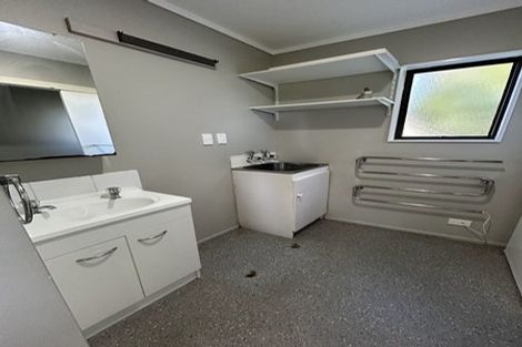 Photo of property in 17 Oakmont Place, Wattle Downs, Auckland, 2103