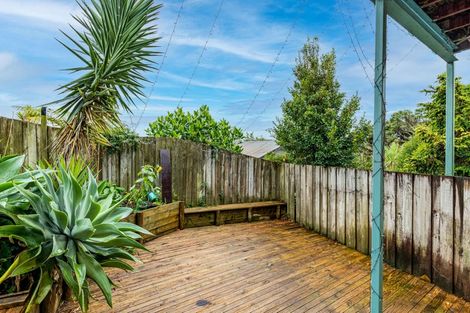 Photo of property in 19 Morriggia Place, Bayview, Auckland, 0629