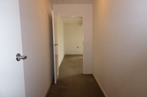 Photo of property in 198 Newlands Road, Newlands, Wellington, 6037