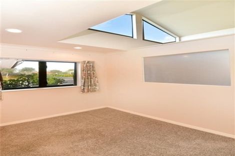 Photo of property in 8 Kath Hopper Drive, Orewa, 0931