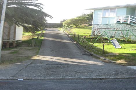 Photo of property in 9 Hollow Close, Titahi Bay, Porirua, 5022