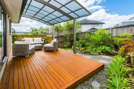 Photo of property in 42 Bur Oak Terrace, Schnapper Rock, Auckland, 0632