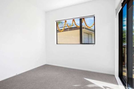 Photo of property in 30 Bellringer Road, Massey, Auckland, 0614