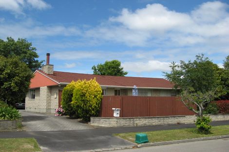 Photo of property in 17 Rosedale Place Avonhead Christchurch City