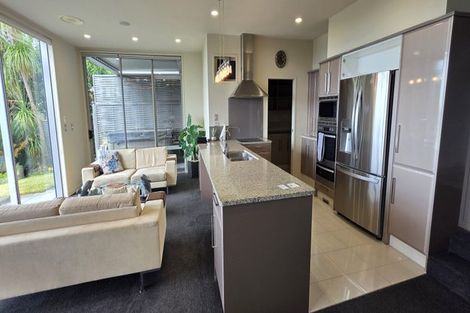 Photo of property in 34 Holcombrooke Lane, Welcome Bay, Tauranga, 3175