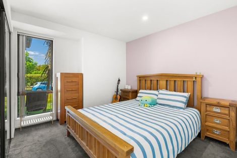 Photo of property in 17 Sovereign Gardens, Halswell, Christchurch, 8025