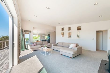 Photo of property in 590 Pataua Road North, Whareora, Whangarei, 0175