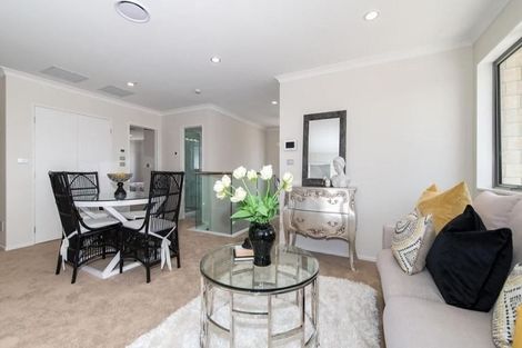 Photo of property in 20 Drumbuoy Drive, Flat Bush, Auckland, 2019