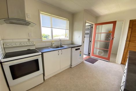 Photo of property in 60 Casuarina Road, Half Moon Bay, Auckland, 2012