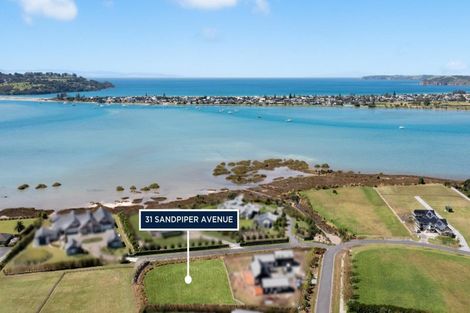 Photo of property in 31 Sandpiper Avenue, Point Wells, 0986