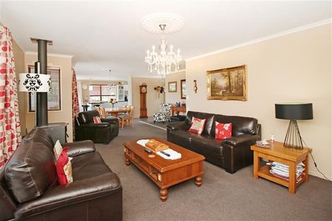 Photo of property in 23 Norfolk Crescent, Feilding, 4702