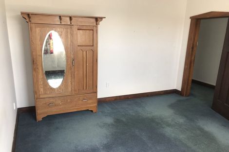 Photo of property in 94 Endeavour Street, Lyall Bay, Wellington, 6022