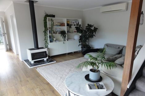 Photo of property in 2 Otonga Way, Churton Park, Wellington, 6037