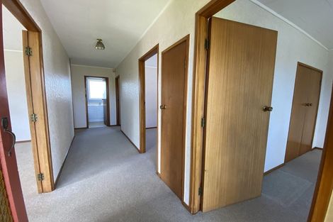 Photo of property in 60 Casuarina Road, Half Moon Bay, Auckland, 2012