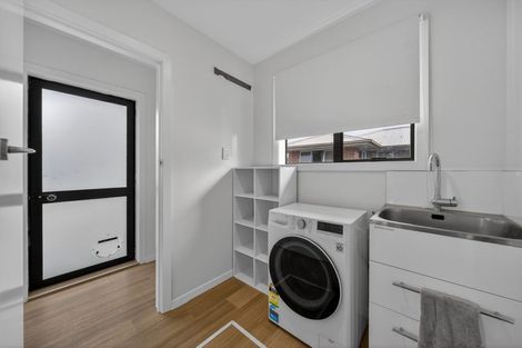 Photo of property in 6 Blossomdale Place, Bishopdale, Christchurch, 8053