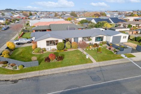 Photo of property in 61 Vogel Street, Waikiwi, Invercargill, 9810