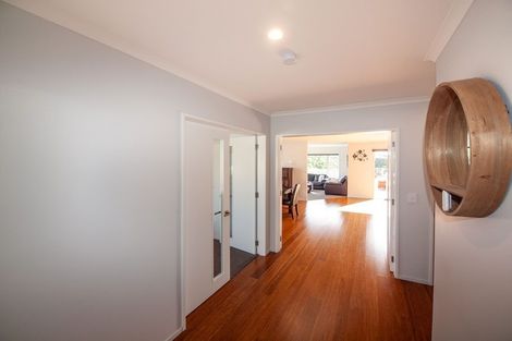 Photo of property in 6 Belize Grove, Grenada Village, Wellington, 6037