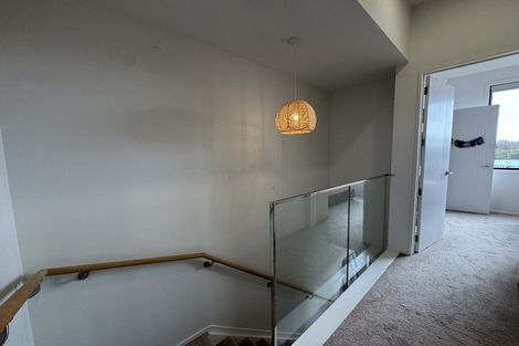 Photo of property in 27d Dawnhaven Drive, Te Atatu Peninsula, Auckland, 0610