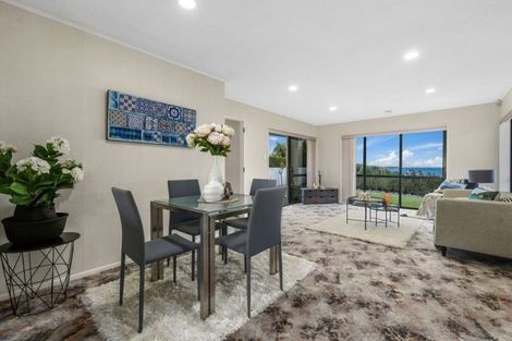 Photo of property in 18 Savoy Road, Orewa, 0931