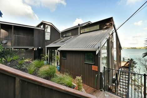 Photo of property in 254 Wade River Road, Wade Heads, Whangaparaoa, 0932