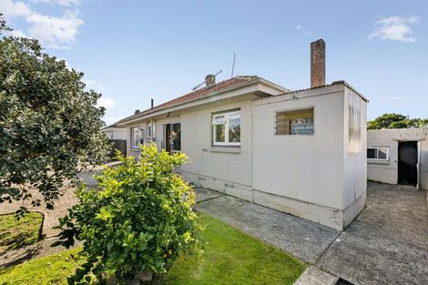 Photo of property in 122 Clarkin Road, Fairfield, Hamilton, 3214