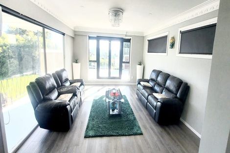 Photo of property in 64 Astley Avenue, New Lynn, Auckland, 0600