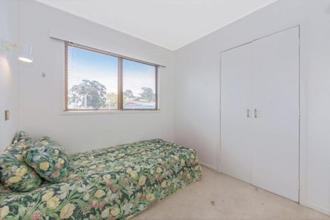 Photo of property in 9b Centreway Road, Orewa, 0931