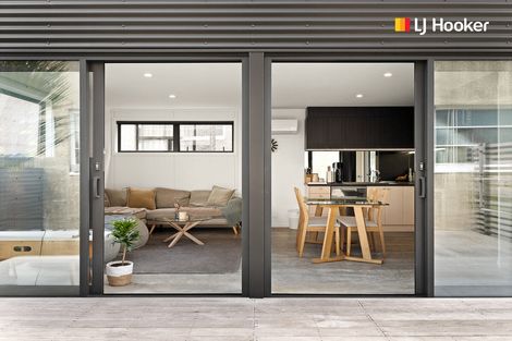 Photo of property in 108 Oxford Street, South Dunedin, Dunedin, 9012