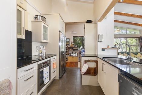 Photo of property in 68 Blakeborough Drive, Forrest Hill, Auckland, 0620