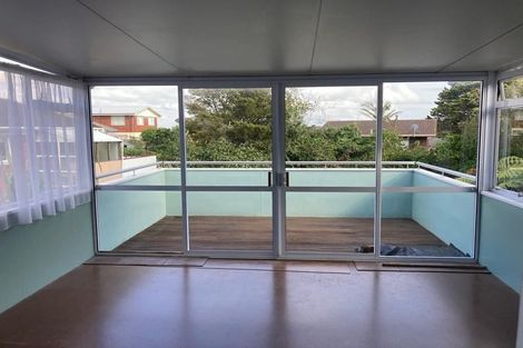 Photo of property in 127 Ridge Road, Howick, Auckland, 2014