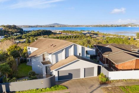 Photo of property in 21 Waimana Avenue, Northcote Point, Auckland, 0627