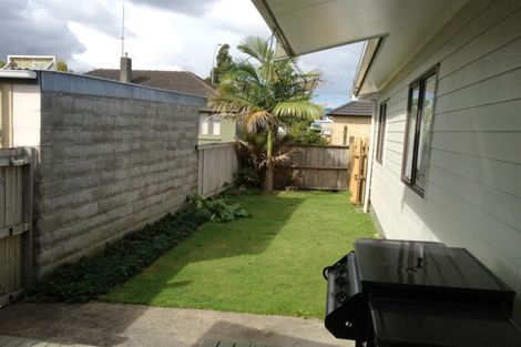 Photo of property in 2/935 Cameron Road, Gate Pa, Tauranga, 3112