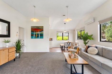 Photo of property in 2/12 Opal Avenue, Pakuranga, Auckland, 2010