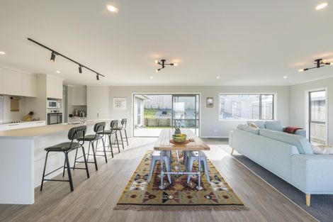 Photo of property in 15 Poplar Grove, Feilding, 4702